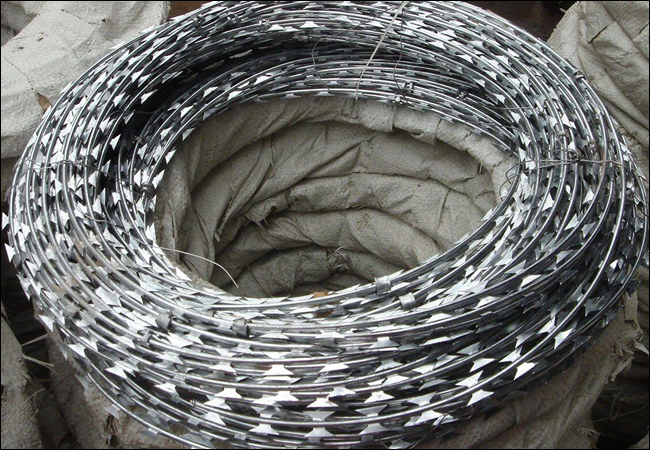 BTO-22 blade Concertina razor wire hot dipped galvanized